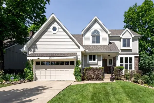 13929 W 76th Circle, Lenexa, KS 66216