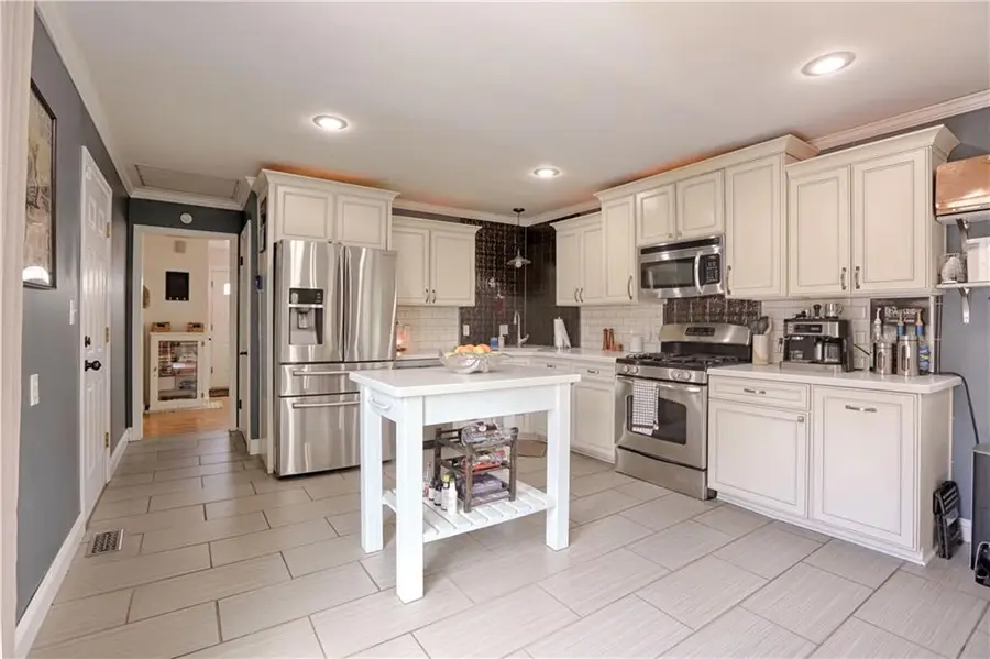 705 W 91st Street, Kansas City, MO 64114 - #2