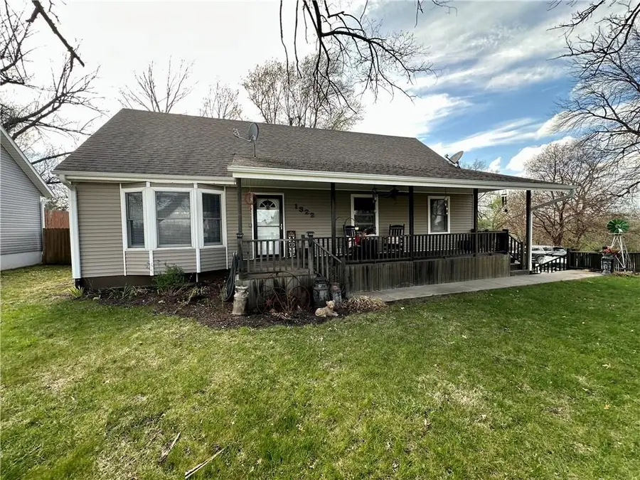 1322 N Dewey Street, Maryville, MO 64468 - #2