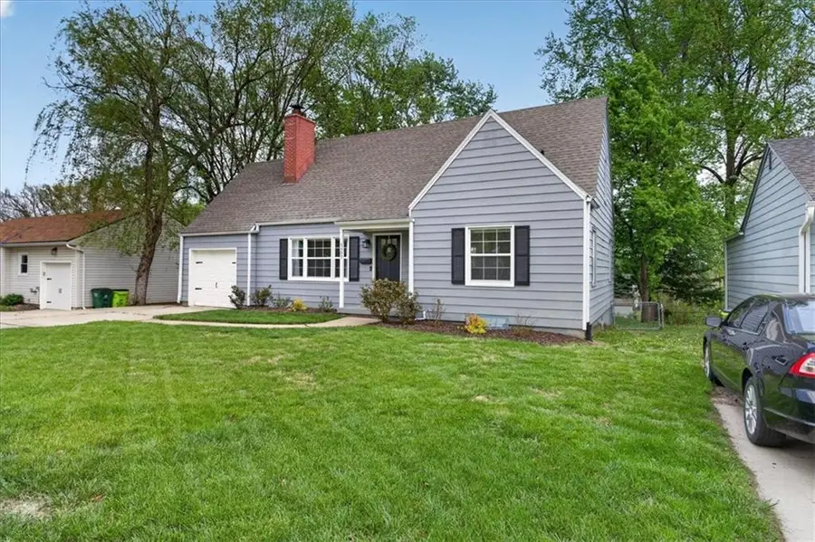 5507 Roe Boulevard, Roeland Park, KS 66205 - #2