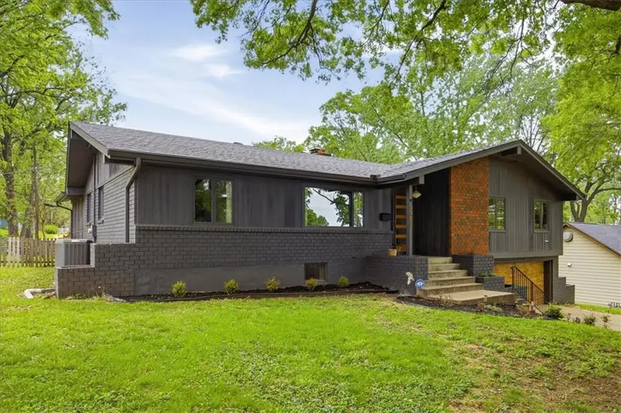 4407 E 108th Street, Kansas City, MO 64137 - #2