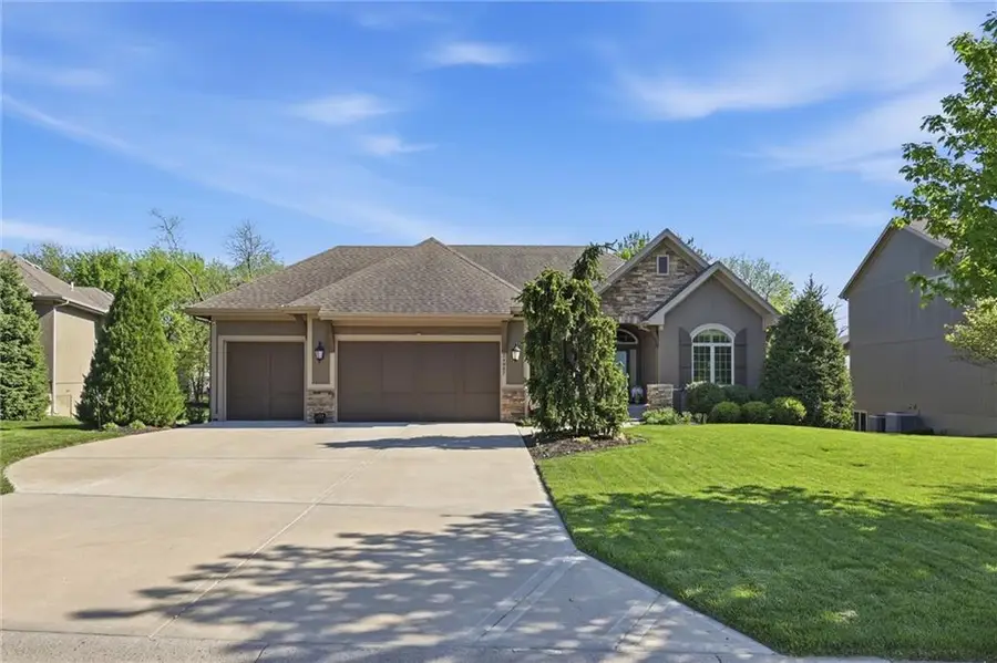 24087 W 121st Terrace, Olathe, KS 66062 - #2