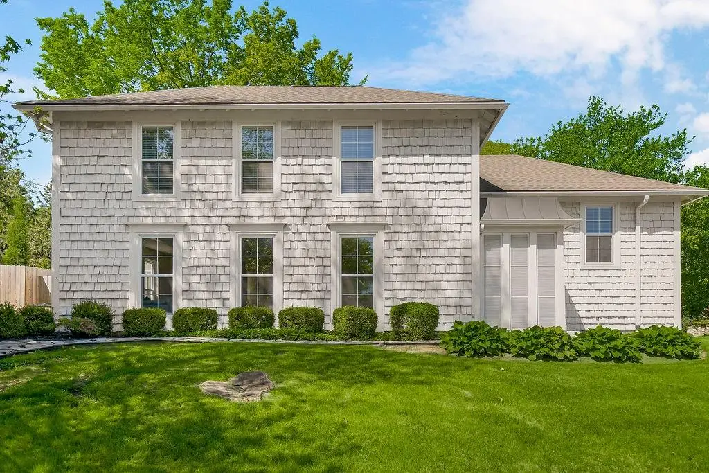 6907 Edgevale Road, Kansas City, MO 64113 - #1