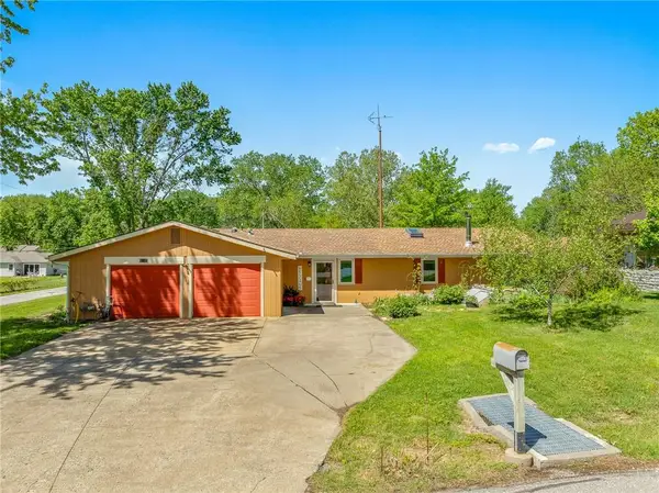 2804 E 174th Street, Belton, MO 64012