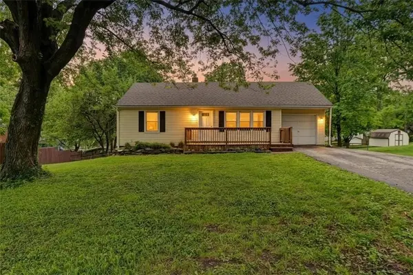 5020 N Brooklyn Avenue, Kansas City, MO 64118