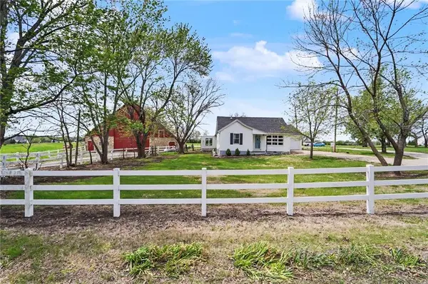5131 SW Urish Road, Topeka, KS 66610