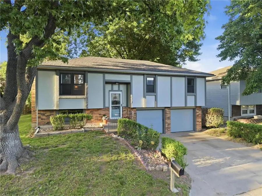 447 Trant Street, Edwardsville, KS 66111 - #3