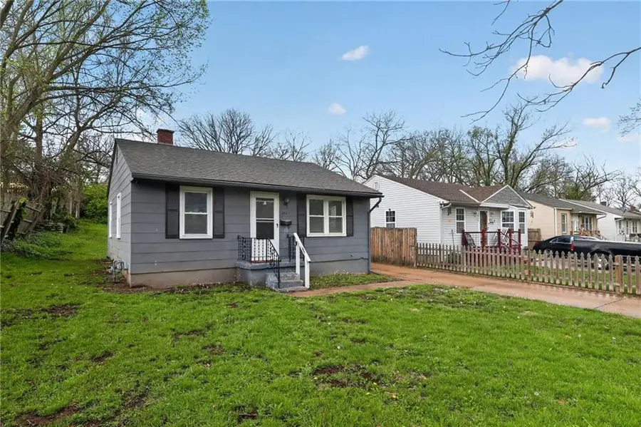 5842 Bellefontaine Avenue, Kansas City, MO 64130 - #3
