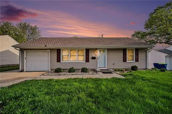 608 NE 67th Street, Gladstone, MO 64118