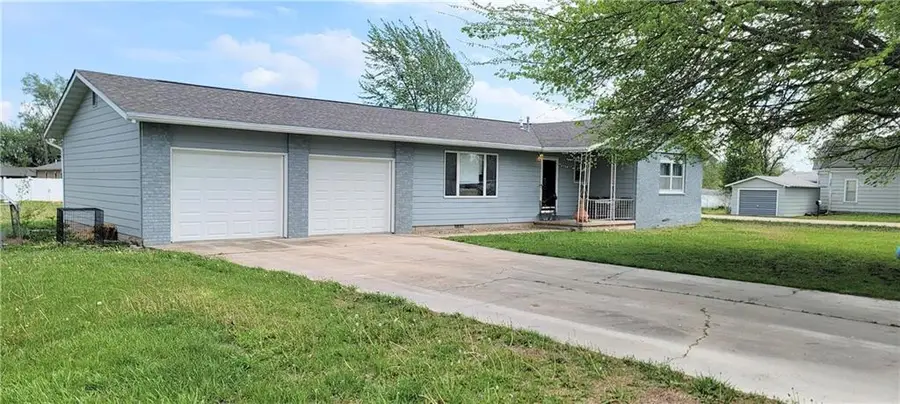 605 N Spruce Street, Moran, KS 66755 - #2