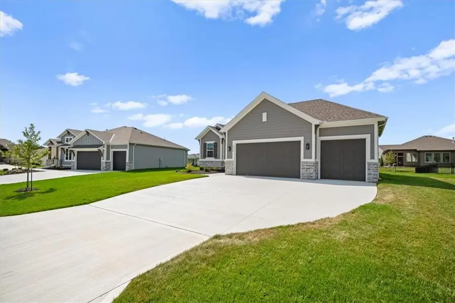 2618 SW Barley Field Drive, Lees Summit, MO 64082 - #3