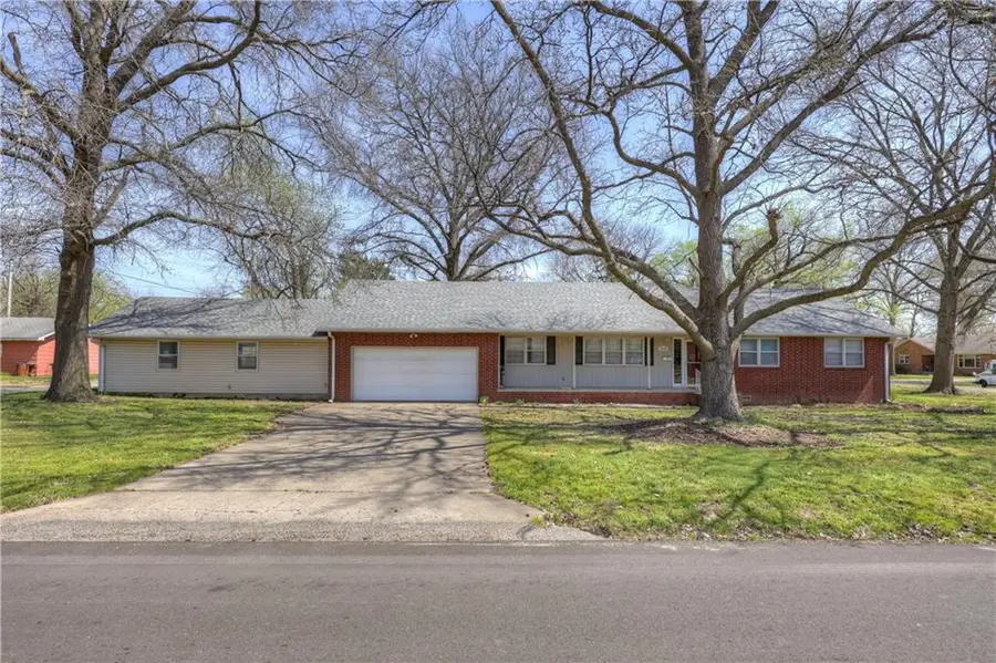 2002 N Michigan Street, Pittsburg, KS 66762 - #2
