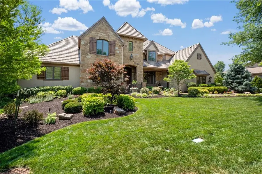 3701 W 140th Street, Leawood, KS 66224 - #2