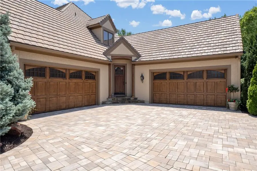 3701 W 140th Street, Leawood, KS 66224 - #3
