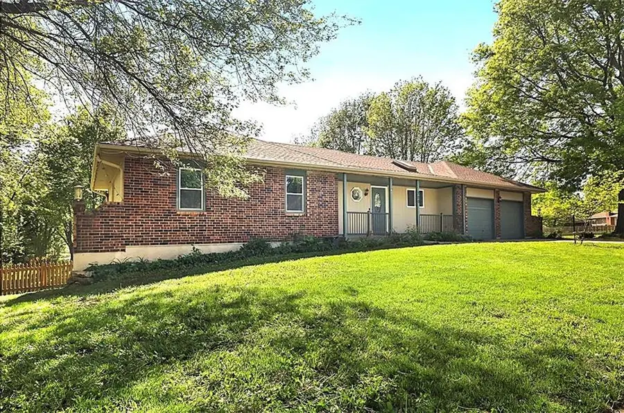 700 Lark Street, Raymore, MO 64083 - #2