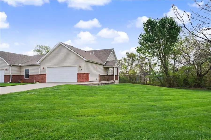 204 Crimson Avenue, Baldwin City, KS 66006 - #2