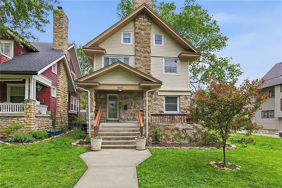 3925 Manheim Road, Kansas City, MO 64110 - #2