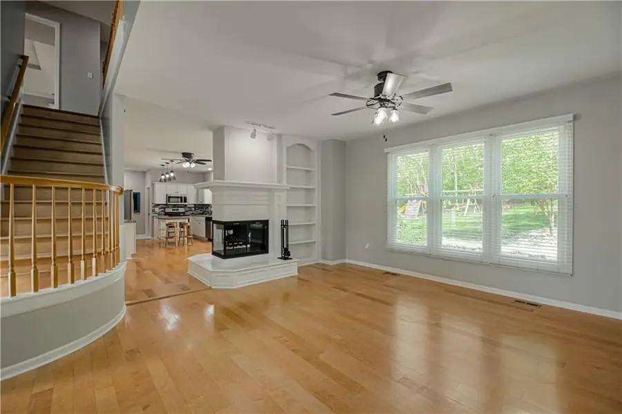 6913 Red Oak Drive, Shawnee, KS 66217 - #2