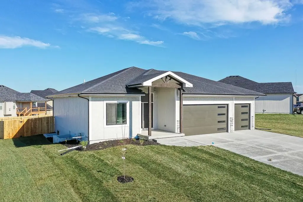 15636 Austin Court, Basehor, KS 66007 - #1