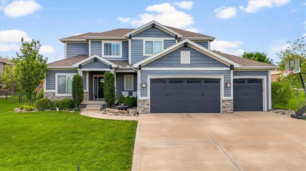 19104 W 100th Terrace, Lenexa, KS 66220 - #1