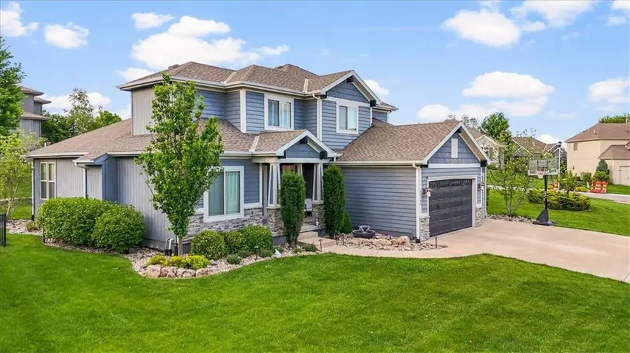 19104 W 100th Terrace, Lenexa, KS 66220 - #2