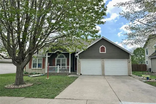 556 Brentwood Drive, Lawrence, KS 66049