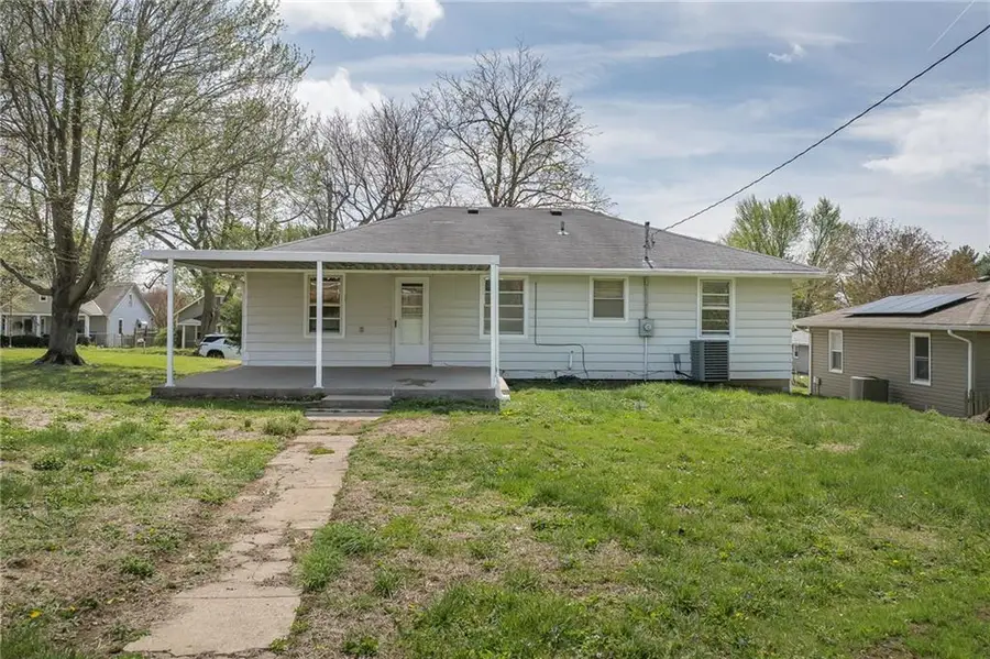 4017 Pacific Street, Saint Joseph, MO 64507 - #3