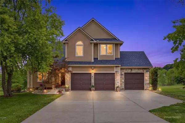 30125 W 93rd Court, De Soto, KS 66018