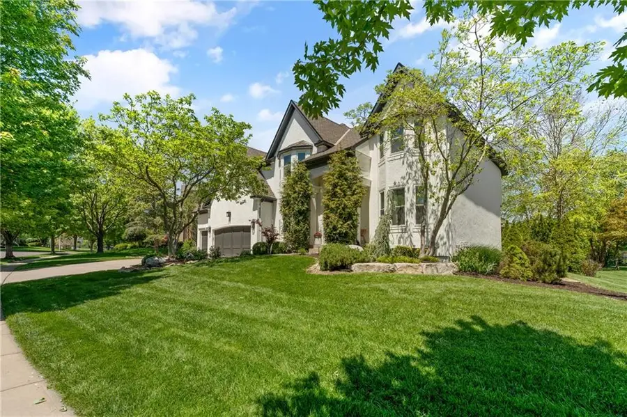5712 W 146th Street, Overland Park, KS 66223 - #3