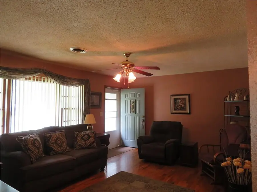 601 S Mulberry Street, Louisburg, KS 66053 - #3