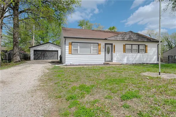 8024 Armstrong Avenue, Kansas City, KS 66112