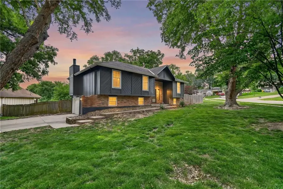 3011 Tepee Avenue, Independence, MO 64057 - #2