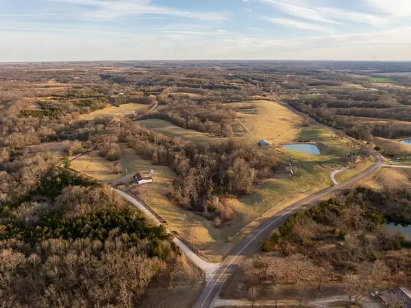 24624 T Highway, Milan, MO 63556