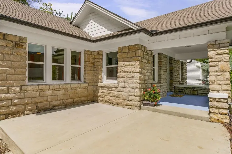 8036 Mercier Street, Kansas City, MO 64114 - #3