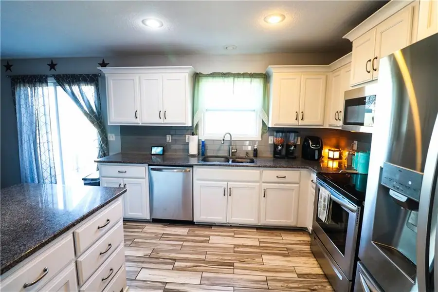 105 Lisa Avenue, Lathrop, MO 64465 - #3