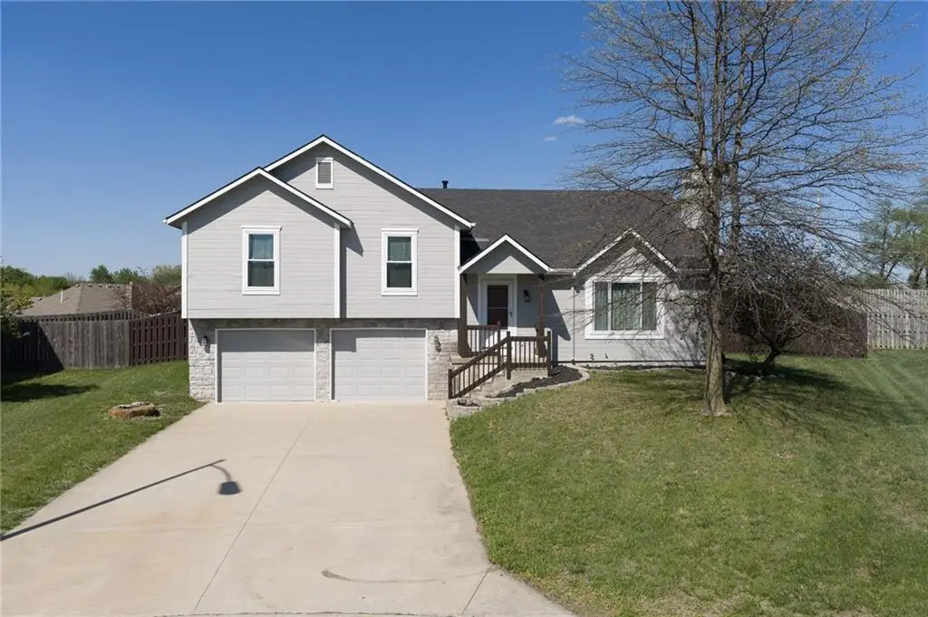 15506 Iron Creek Court, Basehor, KS 66007 - #1