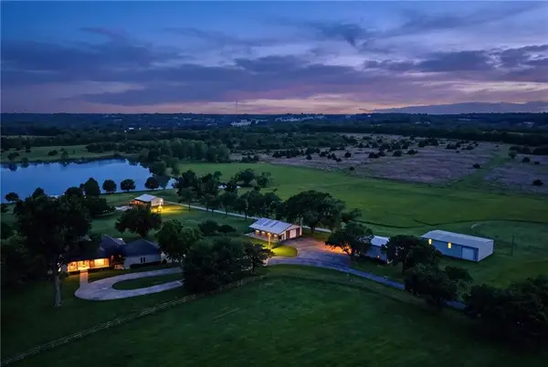 3341 W 271 Street, Louisburg, KS 66053