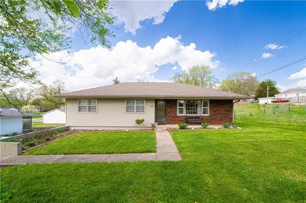 3903 Pacific Street, St Joseph, MO 64507