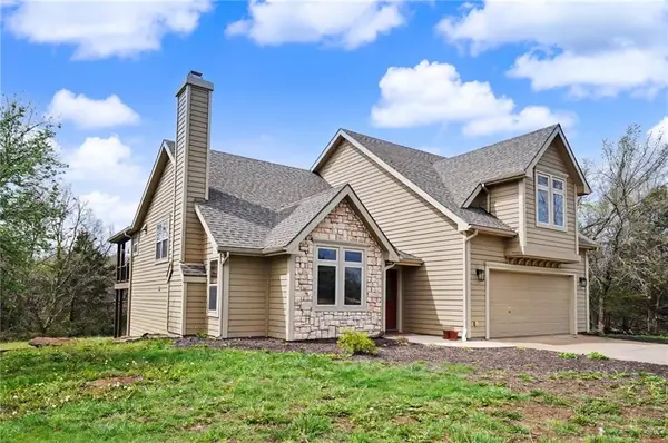 881 N 1928 Road, Lecompton, KS 66050