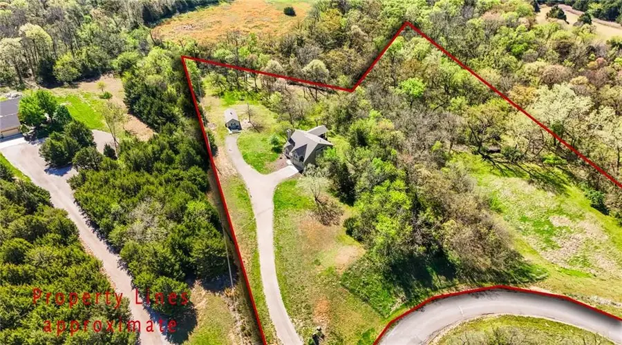 881 N 1928 Road, Lecompton, KS 66050 - #2