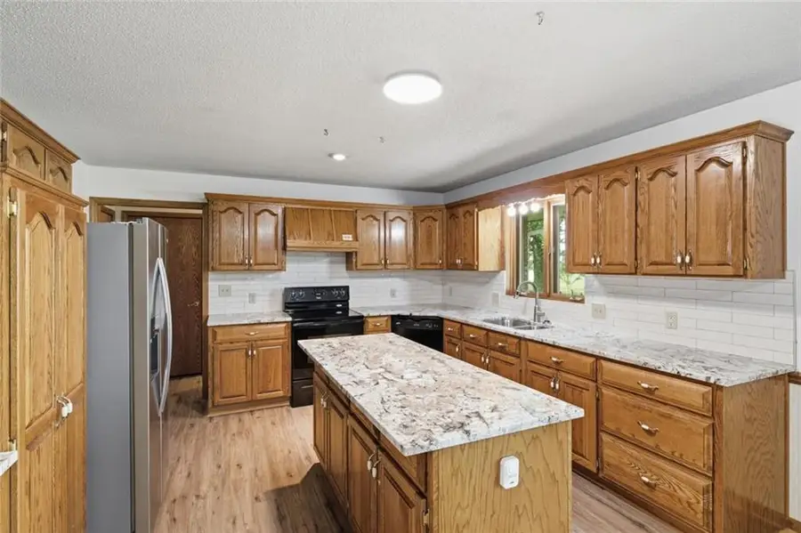 28005 S Belle Plain Road, Harrisonville, MO 64701 - #3