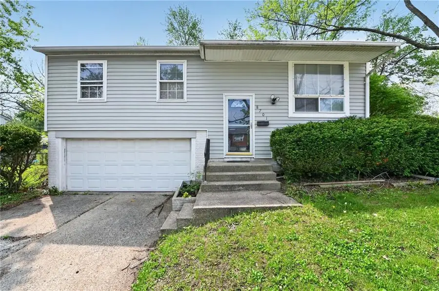 8701 E 96th Terrace, Kansas City, MO 64134 - #2