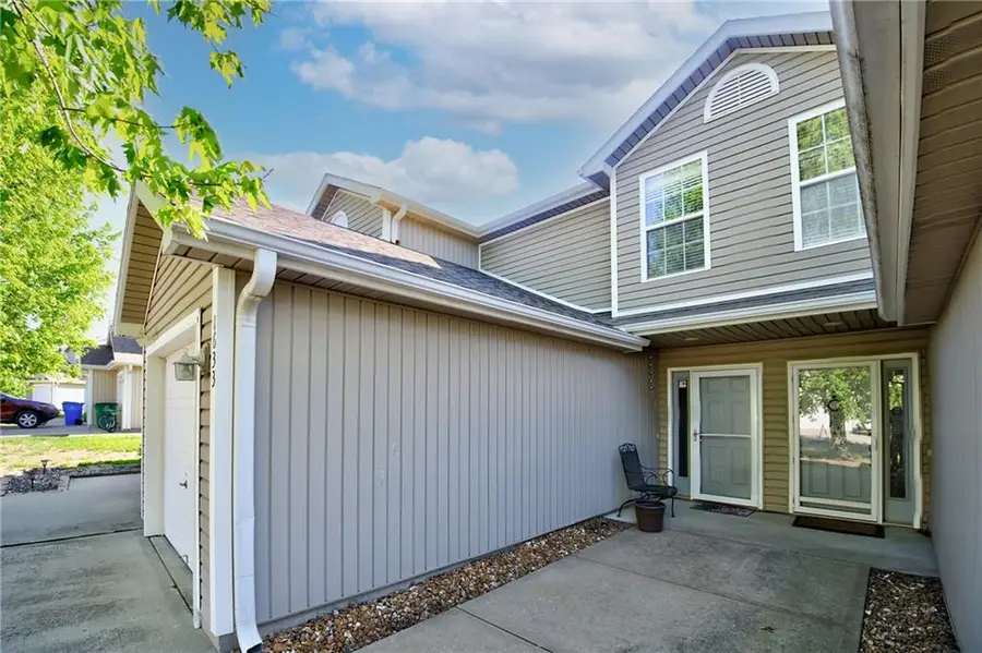 1633 SW Highland Drive, Lees Summit, MO 64081 - #2
