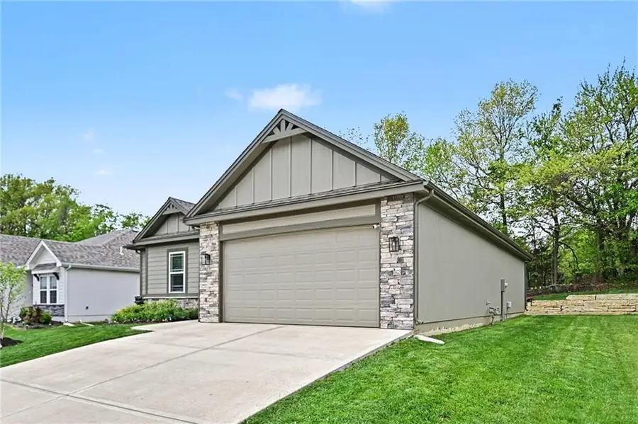 208 S Marimack Court, Kearney, MO 64060 - #2