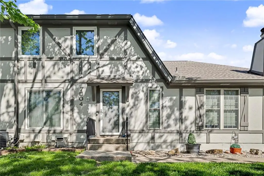 7004 N Fisk Court, Kansas City, MO 64151 - #1