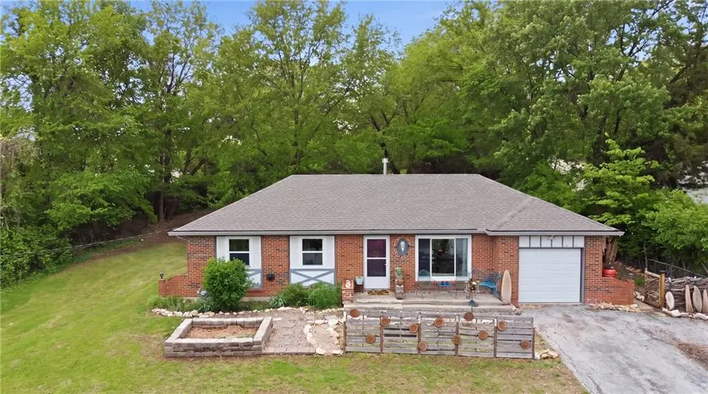 424 S 86th Street, Kansas City, KS 66111 - #1