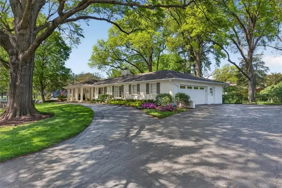 2910 W 66th Terrace, Mission Hills, KS 66208 - #3