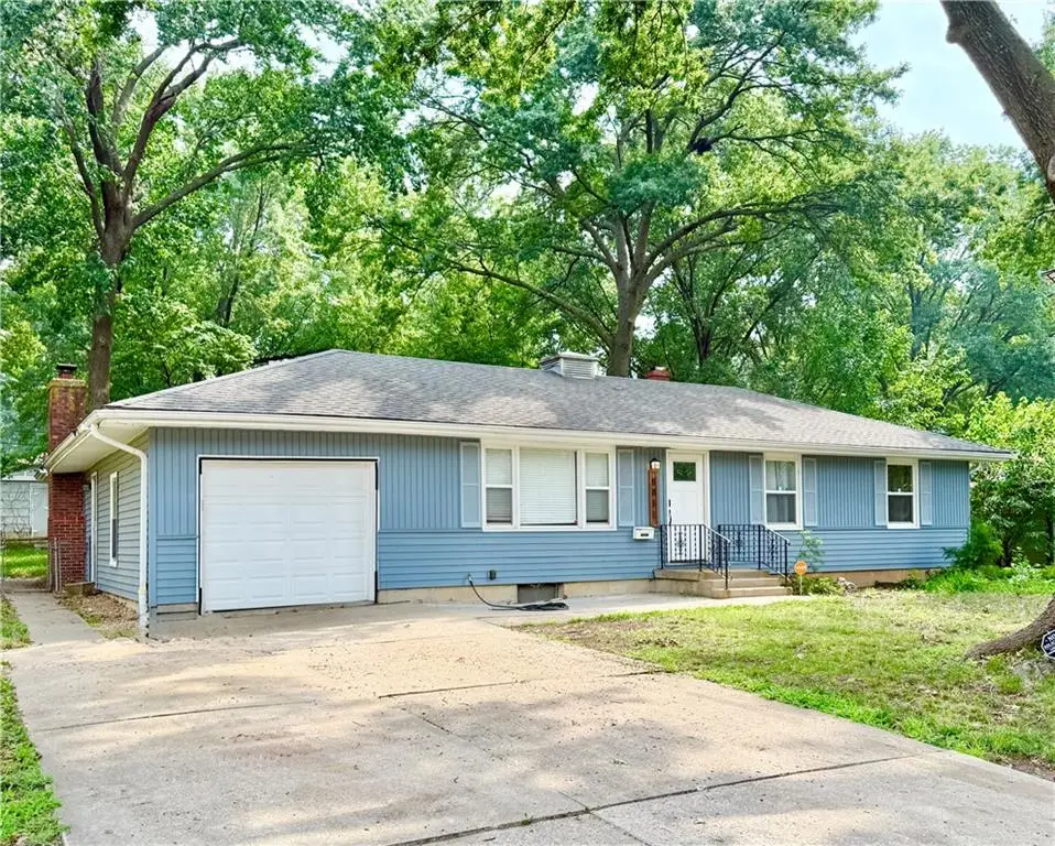 8811 E 84th Street, Raytown, MO 64138 - #1