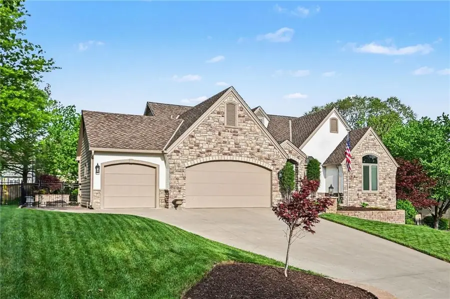 527 Canyon Drive, Lawrence, KS 66049 - #2