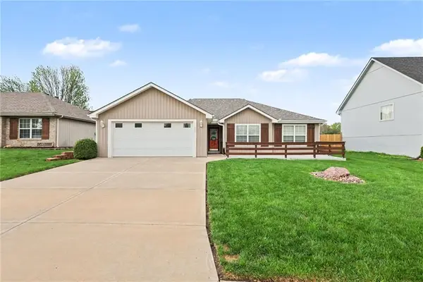 600 SE Saratoga Drive, Blue Springs, MO 64014